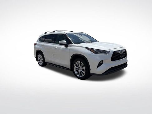 Used 2020 Toyota Highlander Limited AWD/4WD image 7