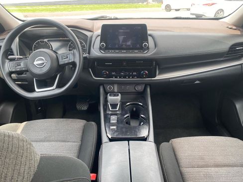 Used 2023 Nissan Rogue SV FWD image 8