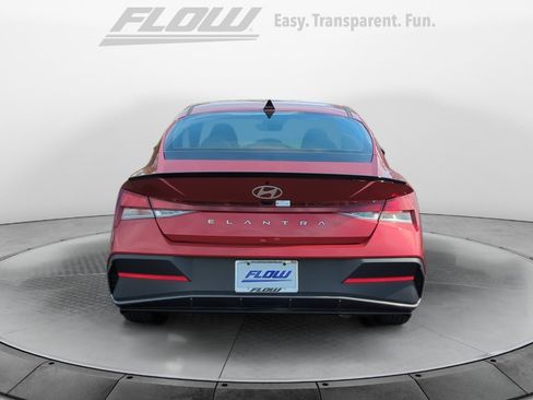 Certified 2025 Hyundai Elantra Sport FWD image 8