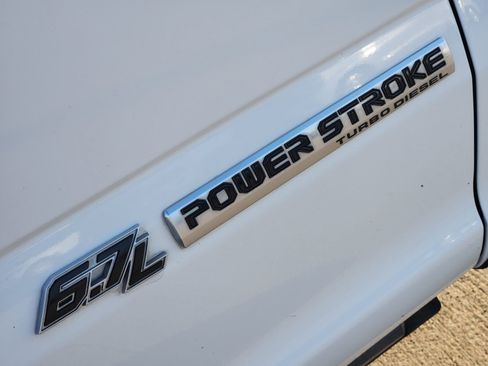 Used 2022 Ford F250 Platinum w/ FX4 Off-Road Package image 16