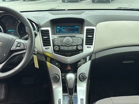 Used 2015 Chevrolet Cruze LT FWD image 6