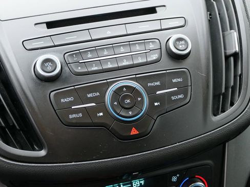 Used 2017 Ford Escape SE image 22