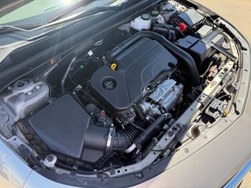 Used 2024 Chevrolet Malibu LT FWD image 41