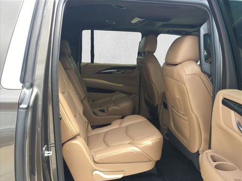 Used 2020 Cadillac Escalade ESV Platinum AWD/4WD image 19
