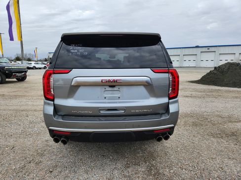 Used 2024 GMC Yukon Denali w/ Advanced Technology Package image 8