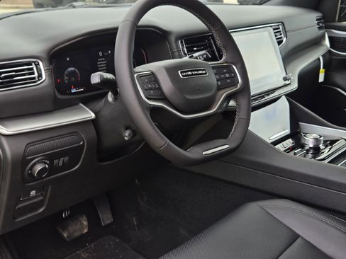 New 2026 Jeep Grand Wagoneer L 4WD image 18