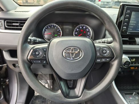Used 2021 Toyota RAV4 XLE w/ Carpet Mat Package (TMS) FWD image 14