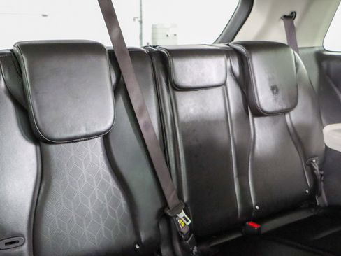 Used 2023 Kia Carnival LX FWD image 29