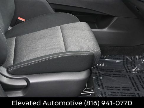 Certified 2025 Nissan Rogue SV AWD/4WD image 6
