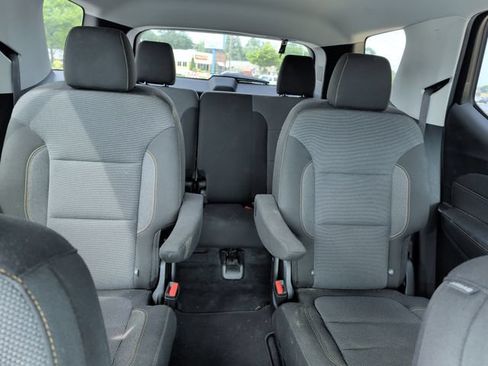 Used 2021 Chevrolet Traverse LT FWD image 31