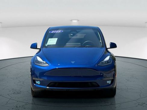 Used 2025 Tesla Model Y Long Range RWD image 9