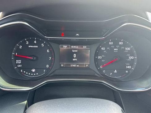 Used 2022 Chevrolet TrailBlazer LT w/ Driver Confidence Package FWD image 32
