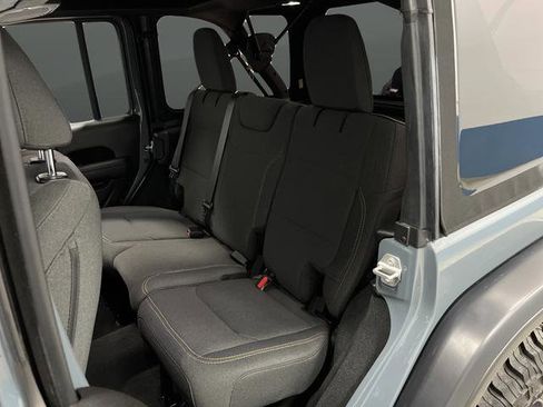 Used 2024 Jeep Wrangler Willys image 29