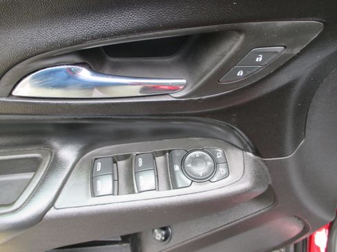 Used 2024 Chevrolet Equinox LT FWD image 13