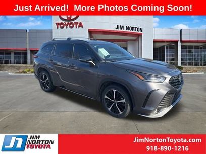 Used 2022 Toyota Highlander XSE