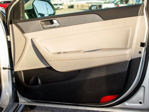 Used 2016 Hyundai Sonata SE image 18