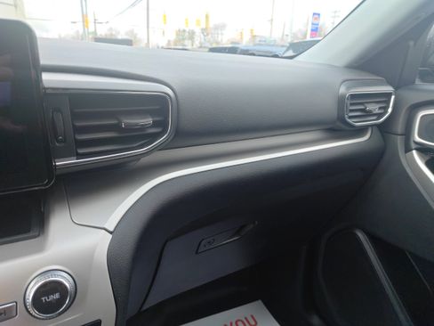 Used 2023 Ford Explorer XLT w/ Equipment Group 202A AWD/4WD image 16