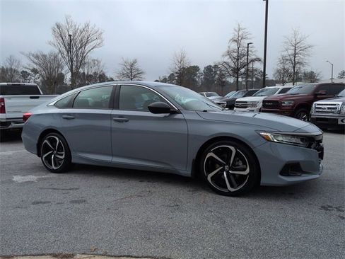 Used 2021 Honda Accord Sport image 2