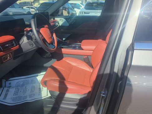 Used 2025 Lincoln Aviator Reserve w/ Equipment Group 201A AWD/4WD image 14