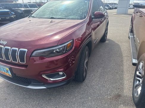 Used 2019 Jeep Cherokee Limited image 3