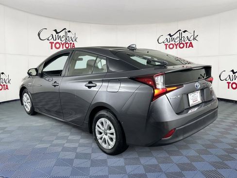 Used 2021 Toyota Prius LE image 6