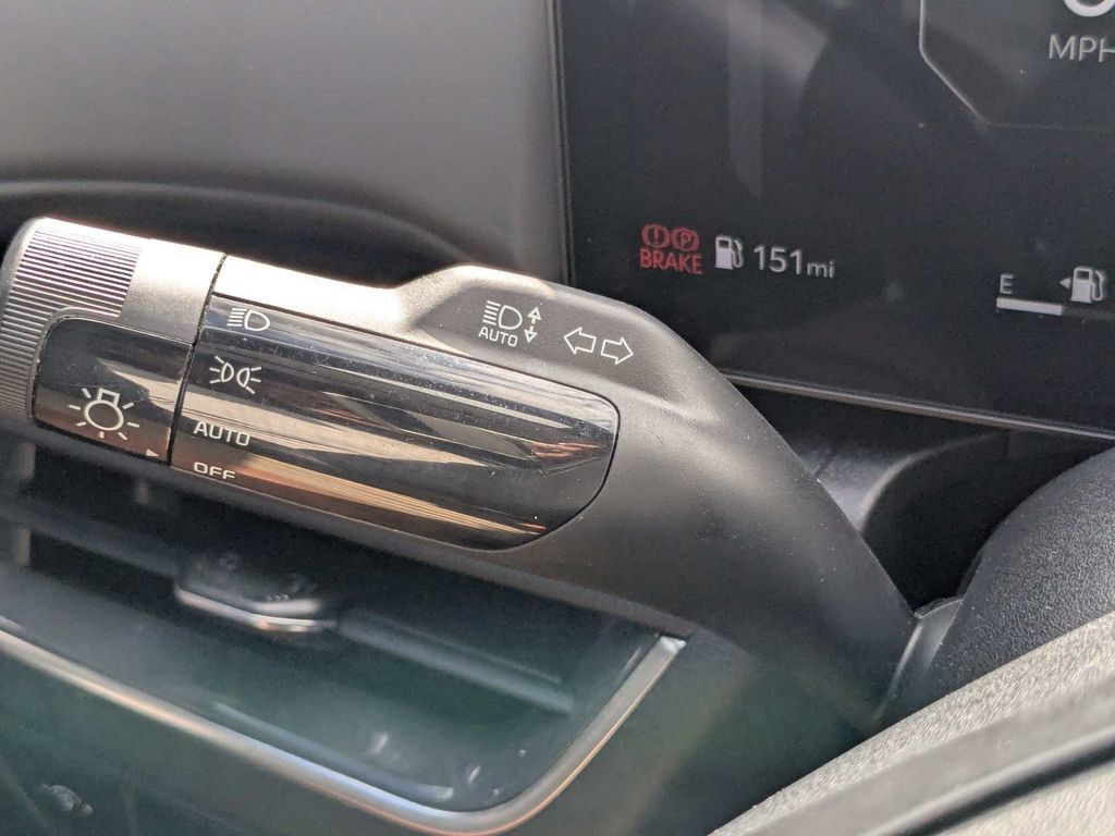 Used 2025 Kia K4 EX FWD image 32
