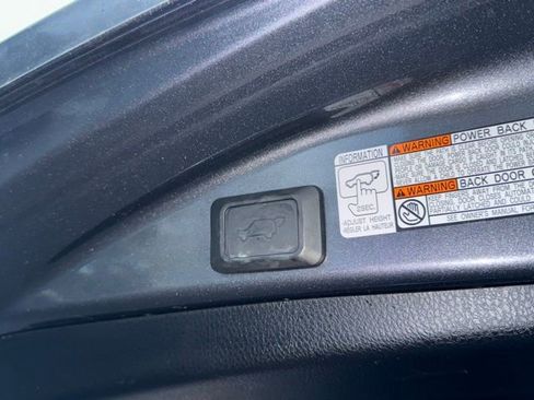 Used 2017 Toyota RAV4 XLE image 32