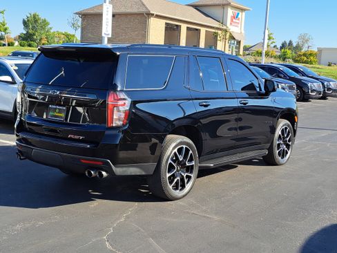 Used 2022 Chevrolet Tahoe RST w/ Sport Performance Package image 4