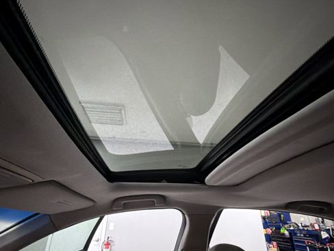 Used 2011 Honda Accord EX image 23