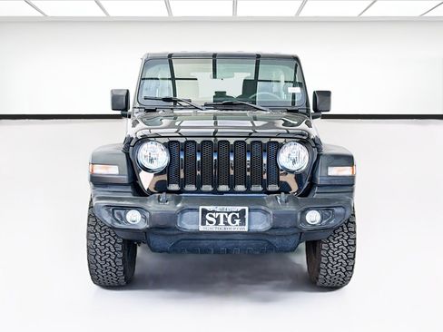 Used 2020 Jeep Wrangler Unlimited Sport AWD/4WD image 2