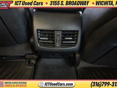 Used 2014 Lexus ES 300h w/ Luxury Package w/Bamboo Trim FWD image 22