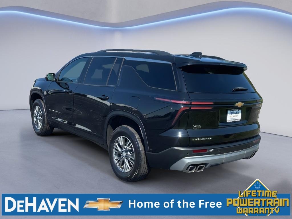 Used 2024 Chevrolet Traverse LT w/ Enhanced Driving Package FWD image 4