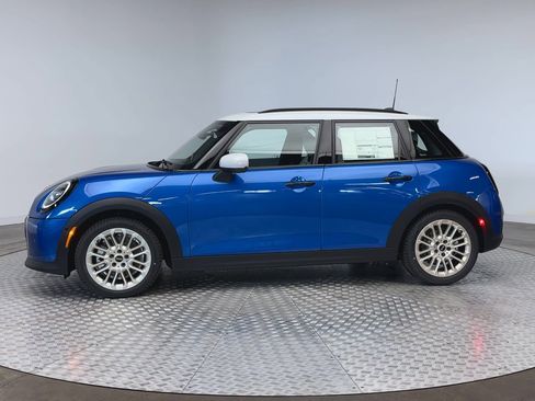 New 2026 MINI Cooper 4-Door Hardtop image 5