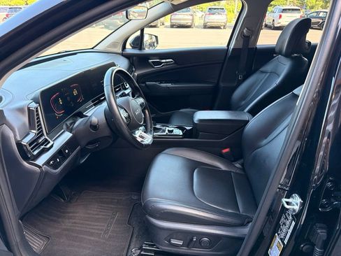 Used 2025 Kia Sportage EX FWD image 10