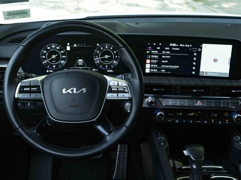 Used 2024 Kia Telluride SX FWD image 20