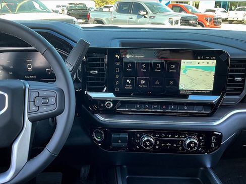 New 2026 GMC Sierra 2500 SLT image 7