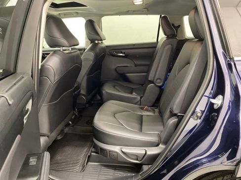 Used 2026 Toyota Highlander XLE AWD/4WD image 25