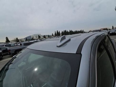 Used 2025 GMC Sierra 2500 Denali Ultimate image 2