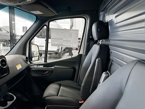 New 2026 Mercedes-Benz Sprinter 2500 image 24