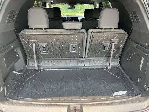 Used 2024 Chevrolet Traverse LT FWD image 26