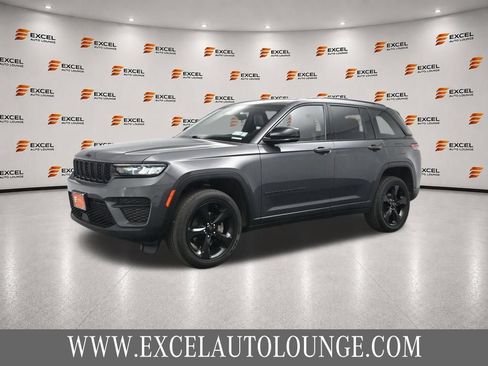 Used 2022 Jeep Grand Cherokee Altitude AWD/4WD image 1