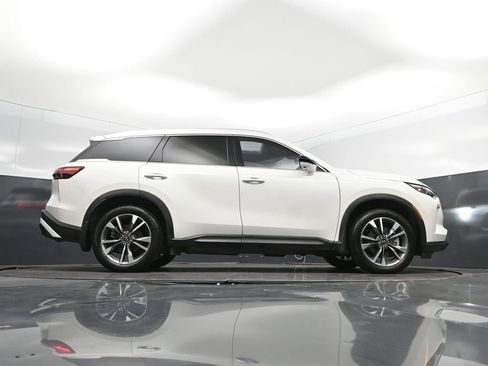 Used 2023 INFINITI QX60 Luxe w/ Vision Package FWD image 45