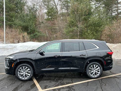 Used 2025 Buick Enclave Preferred image 2