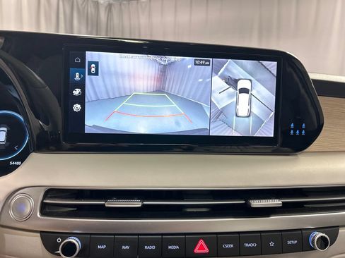 Used 2023 Hyundai Palisade Limited w/ Cargo Package FWD image 16