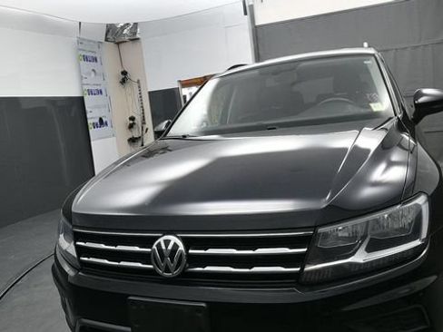 Used 2020 Volkswagen Tiguan SE AWD/4WD image 4