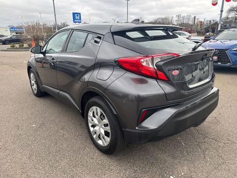 Used 2021 Toyota C-HR LE FWD image 5