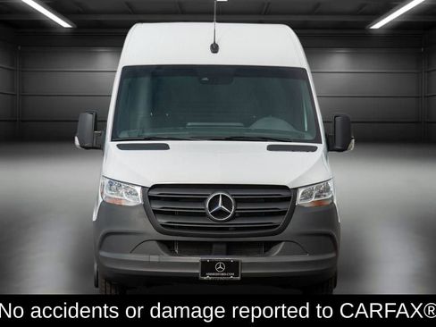 Used 2024 Mercedes-Benz Sprinter 3500 image 2