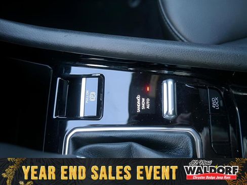 Used 2024 Jeep Compass Limited image 22