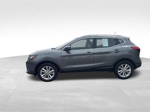 Used 2017 Nissan Rogue Sport SV w/ SV All-Weather Package AWD/4WD image 2