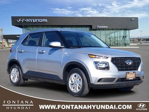 New 2026 Hyundai Venue SE image 1